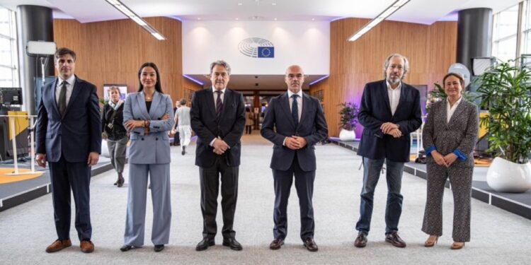 VOX deja ECR y se une al proyecto ‘Patriotas por Europa’ liderado por Orbán