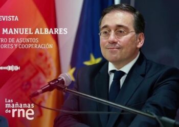 Albares asegura que Orbán vuela por libre y en su reunión con Putin no representa a Europa