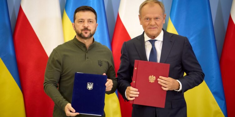 Polonia y Ucrania firman un acuerdo de cooperación en materia de seguridad