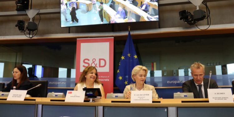 Los socialistas establecen sus prioridades para la legislatura y advierten a Von der Leyen de que su apoyo no es un cheque en blanco