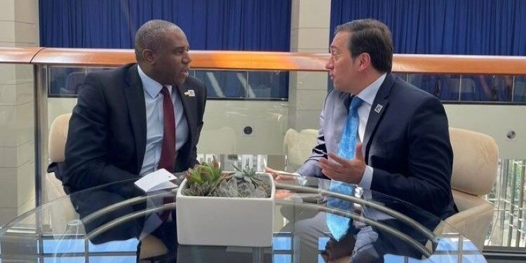 Albares y Lammy se comprometen a avanzar con rapidez en la negociación sobre Gibraltar