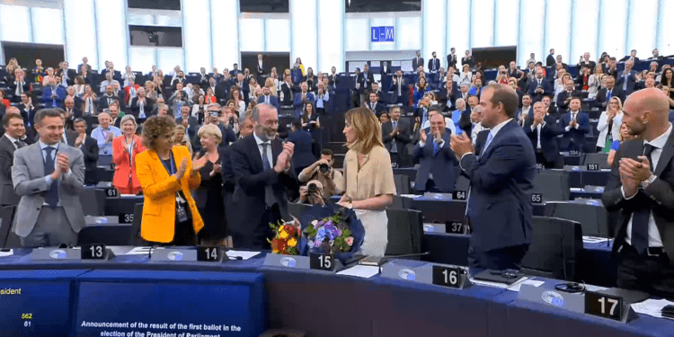 EN DIRECTO: Roberta  Mestola reelegida presidenta del Parlamento Europeo por mayoría absoluta