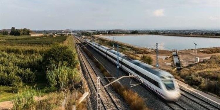España recibe 241 millones de euros de fondos europeos para la red transeuropea de transporte