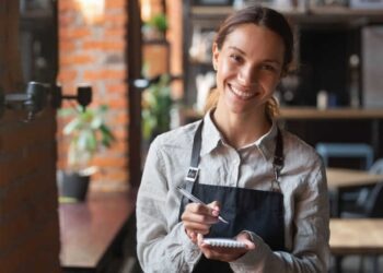 En 2023, cerca del 40% de los ciudadanos de fuera de la UE estaban sobrecualificados