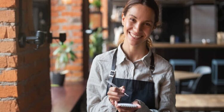 En 2023, cerca del 40% de los ciudadanos de fuera de la UE estaban sobrecualificados