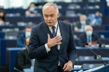 Diputados del PP viajan a Venezuela y Gonzalez Pons advierte de que responsabilizarán a Zapatero si son expulsados o detenidos