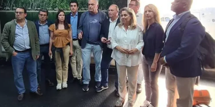 Maduro expulsa de Venezuela a los parlamentarios del PP que viajaron para las elecciones