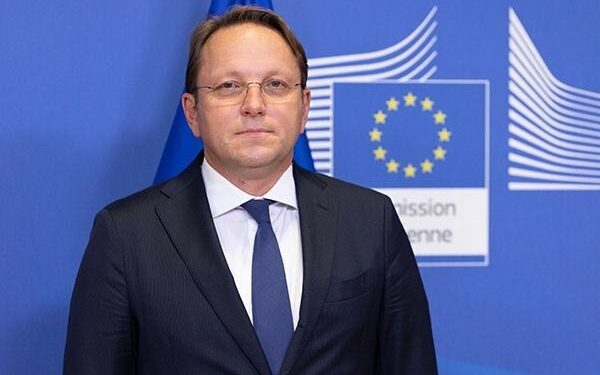 Hungría nomina a Olivér Várhelyi para continuar como comisario europeo