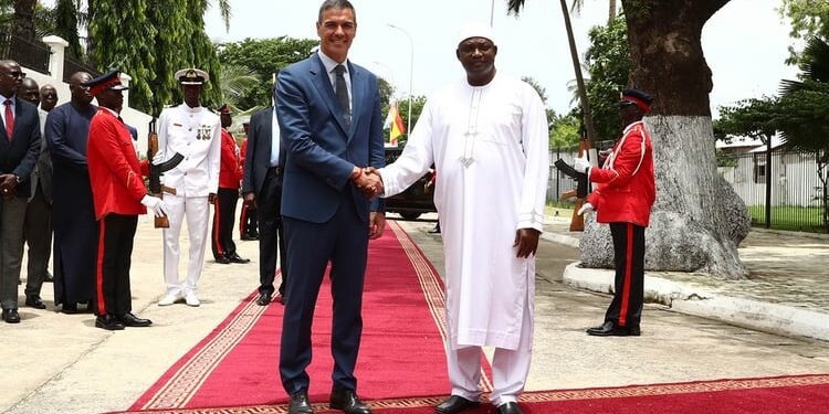 Sánchez reivindica el ‘objetivo común’ con Gambia de frenar a las mafias que trafican con migrantes