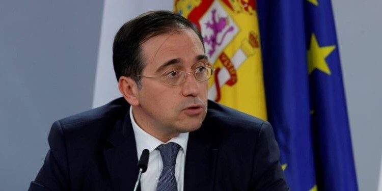 Albares no ve ‘responsable’ reconocer ya a González en Venezuela como reclama el PP