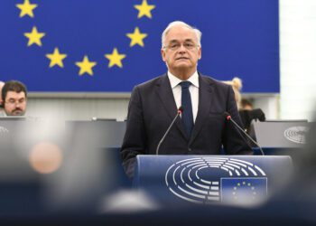 Pons acusa a Sánchez de «estar implicado en el golpe de Estado de Venezuela» y el PSOE pide su dimisión