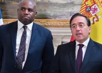 Albares y Lammy abordan las negociaciones sobre Gibraltar, que se retomarán el jueves en Bruselas