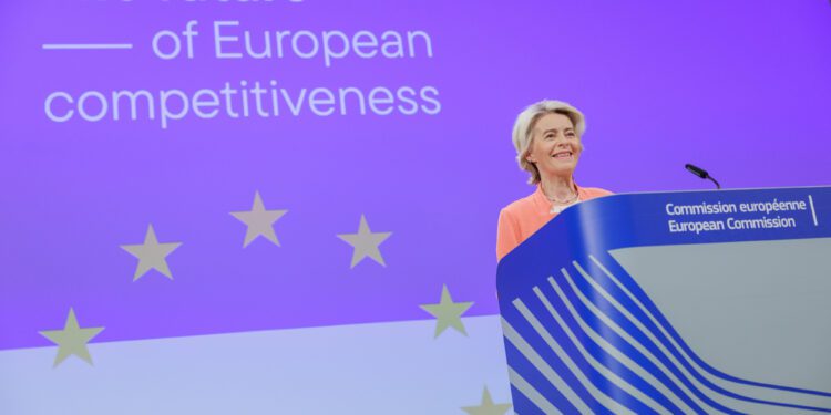 Von der Leyen se compromete a priorizar el fomento del crecimiento en su segundo mandato