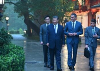 Sánchez defiende el porcino español en Pekín y rechaza una guerra comercial entre UE y China