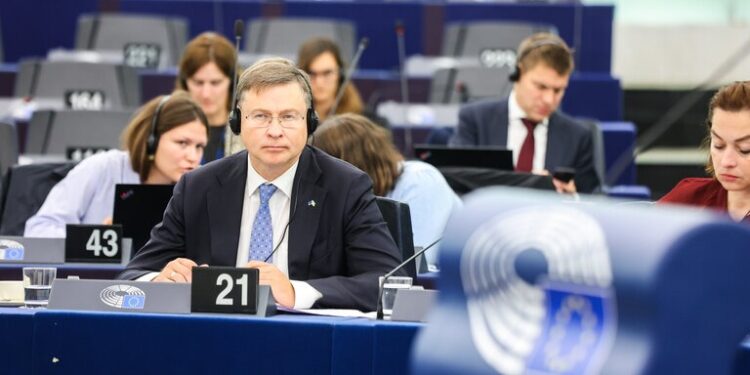 El debate sobre el apoyo militar a Ucrania divide la Eurocámara