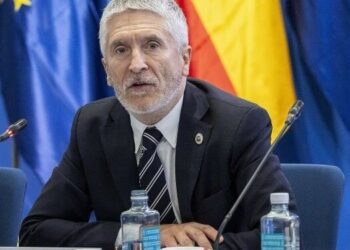 Grande-Marlaska califica de “decepcionante” la labor de Frontex para controlar las migraciones a Canarias