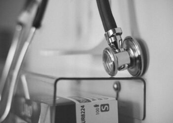 La Comisión firma un acuerdo para apoyar la retención de los enfermeros en los sistemas sanitarios