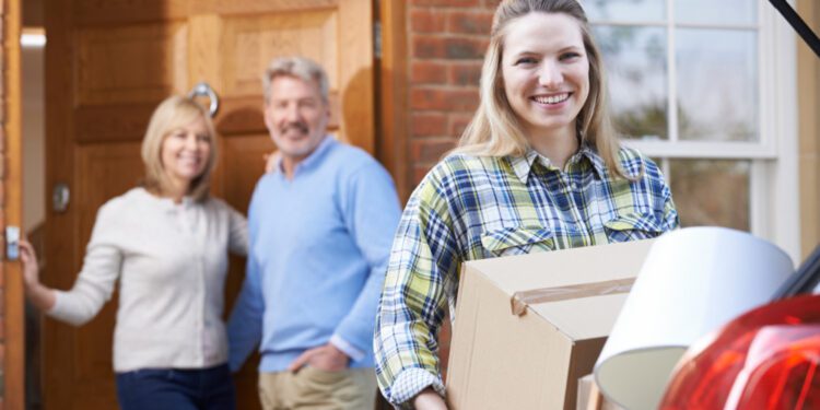 La edad media de los jóvenes europeos para independizarse es a los 26 años