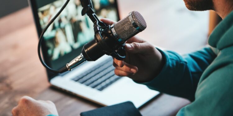 Eurostat aborda en su podcast la influencia de la IA en el acceso e innovación de la información