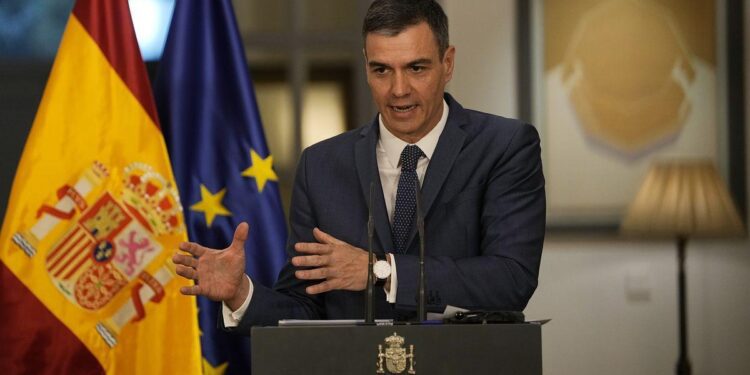 Sánchez plantea un “margen de mediación” con Venezuela ante la petición de reconocer a González