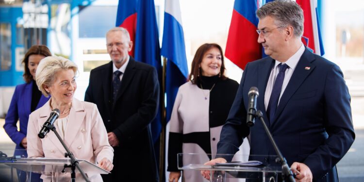 Croacia entra en la zona Schengen