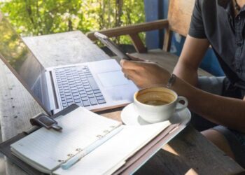 Luz verde a la negociación para mejorar las condiciones de los trabajadores digitales