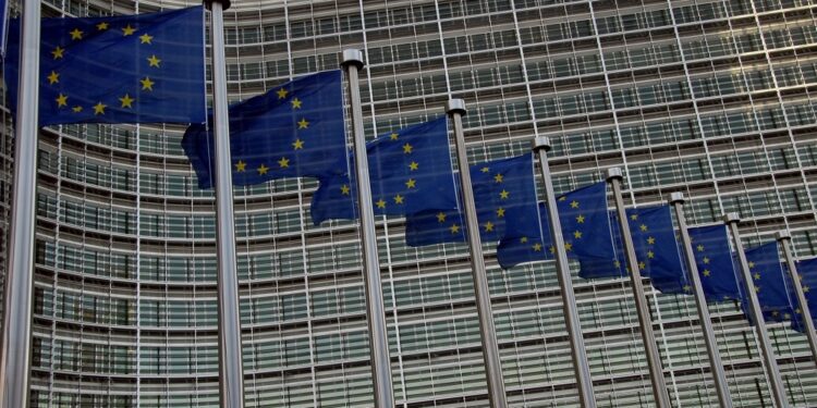 La Eurocámara propone normas más estrictas a la publicidad política