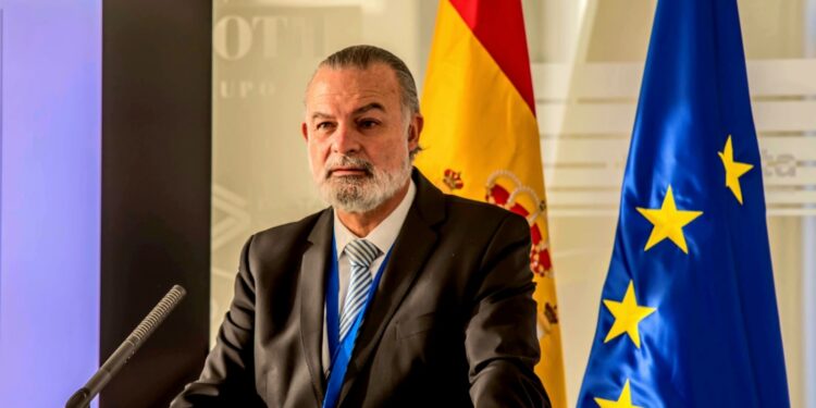 PERIODISMO, EL ARTE DE UN OFICIO HUMANO