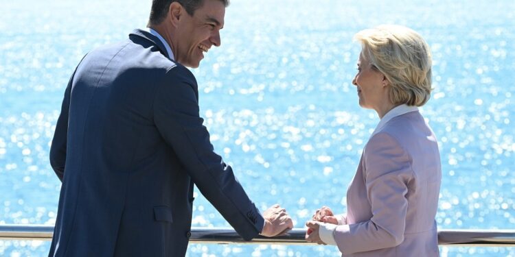 Bruselas da luz verde para que España reciba otros 6.000 millones de euros del fondo de recuperación