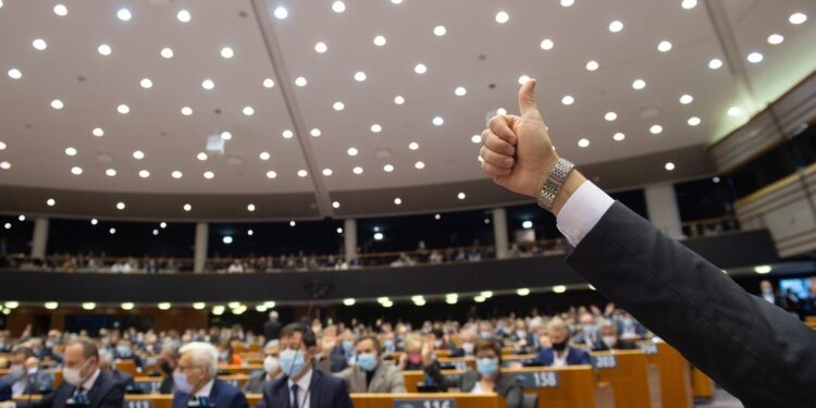 Los eurodiputados debaten la situación de la independencia judicial