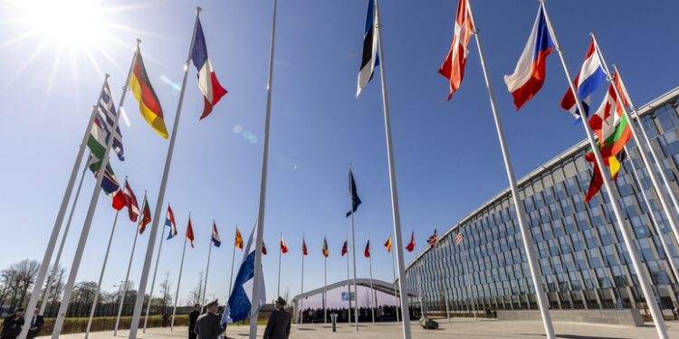 Finlandia entra oficialmente en la OTAN