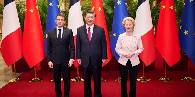 ‘Armar al agresor va contra el derecho internacional’, dice von der Leyen en China