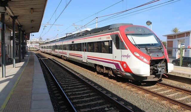 Bruselas investiga a Renfe por posibles prácticas anticompetitivas en la venta de billetes online
