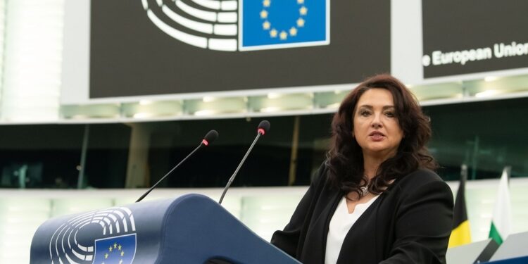 La UE finalmente se adhiere al Convenio de Estambul