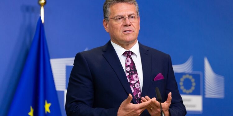 Los eurodiputados quieren incrementar la transparencia y solidaridad ante futuras pandemias