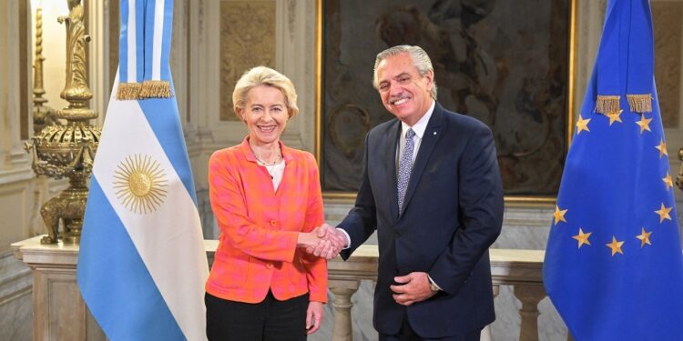 La UE y Argentina firman un acuerdo sobre materias primas