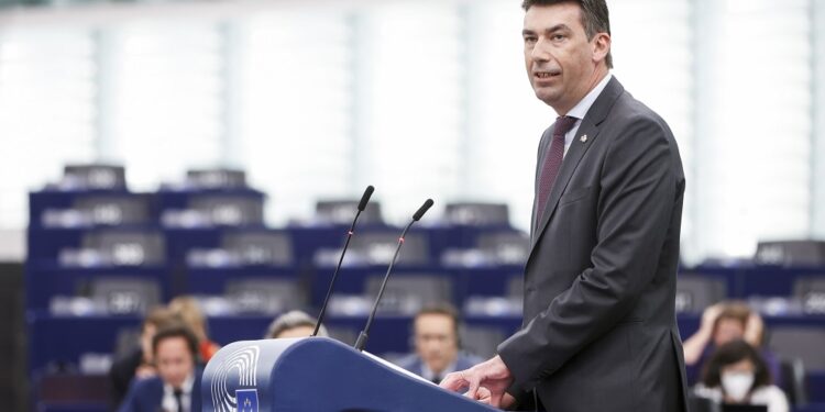 El Parlamento Europeo da luz verde a su posición sobre la Inteligencia Artificial