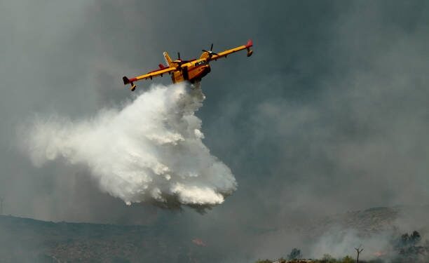 El consejo acuerda mantener la financiación para aviones para luchar contra los incendios