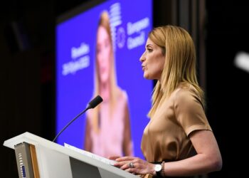 Metsola insiste en la importancia de mantener el apoyo a Ucrania