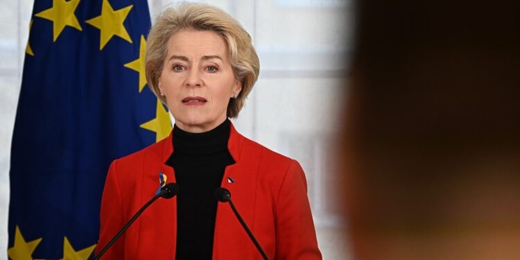 Empieza la presidencia del Consejo de España con una visita de von der Leyen a Madrid