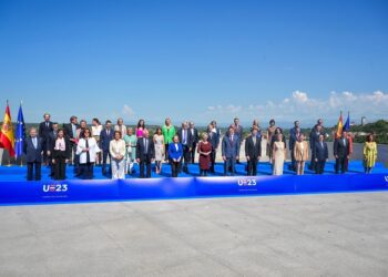 Sánchez reclama una Europa más federal en la visita del Colegio de Comisarios a España