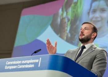 La Comisión presenta una estrategia para impulsar la economia circular de los residuos textiles