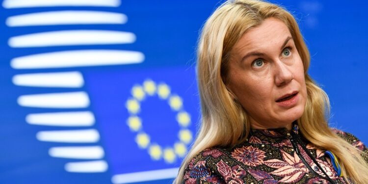 La Comisión propone una retirada conjunta del Tratado sobre la Carta de la Energía