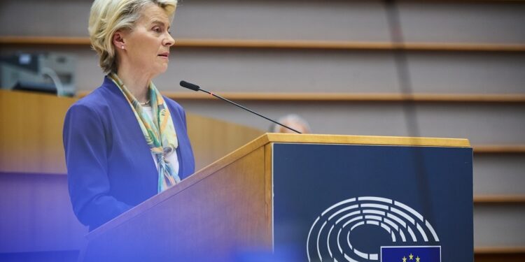 La UE participa en las tareas de extinción de incendios en el Mediterraneo