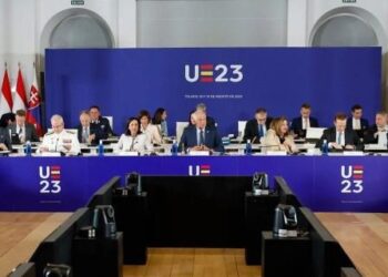 La UE estudia formar pilotos ucranianos para los F-16