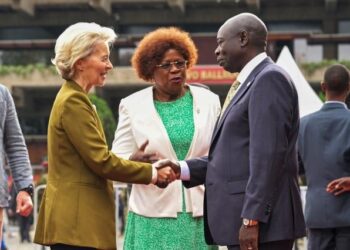 Von der Leyen asegura que Europa quiere ser aliada de África y que no está interesada únicamente en extraer sus recursos