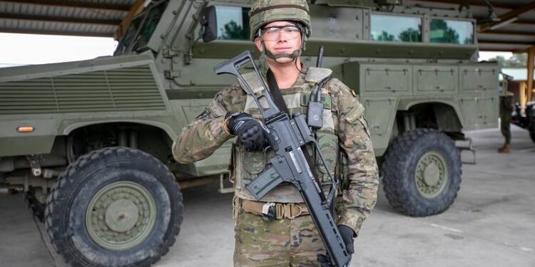 La Eurocámara a favor de fortalecer la industria de defensa a través de la contratación pública