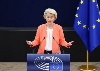 FUERTES ATAQUES A CHINA, LA REINDUSTRIALIZACIÓN Y LA AMPLIACIÓN DE LA UE CENTRAN EL DISCURSO SOBRE EL ESTADO DE LA UNIÓN 2023 DE VON DER LEYEN