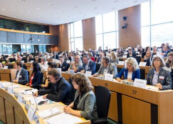 La ley del ‘solo sí es sí’ y la tala de árboles para ampliar el metro de Madrid, a examen en la comisión de Peticiones