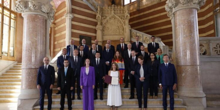 Los ministros de transporte de la UE firman la Declaración de Barcelona para mejorar la movilidad en la unión